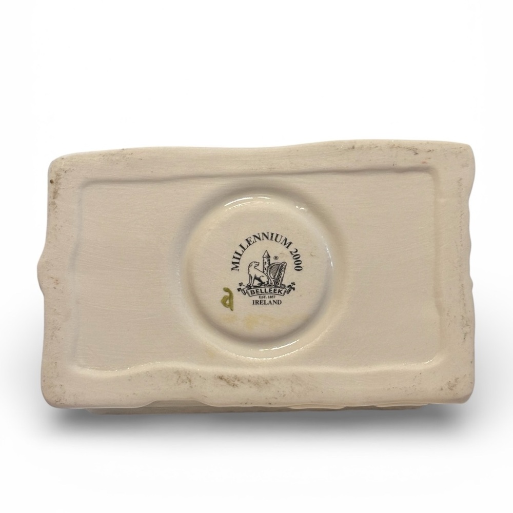 Belleek Vintage Dan Murphy’s Ceramic tea votive Cottage- great condition no box - Picture 3 of 6